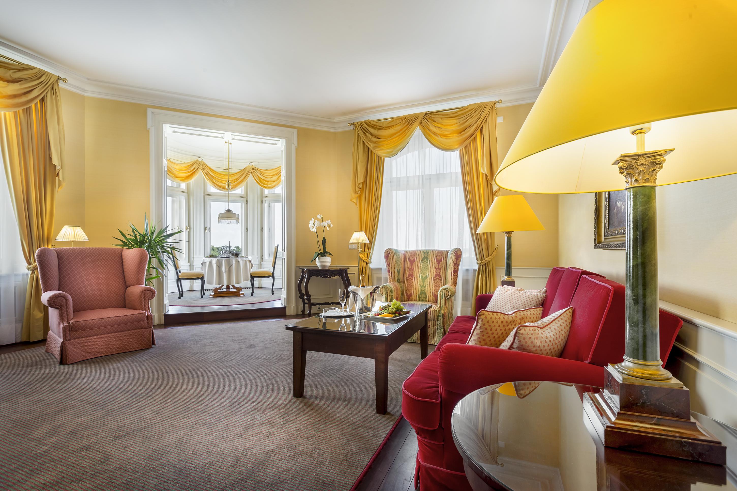 Le Palais Art Hotel Praga Exterior foto A suite at the Hotel de France