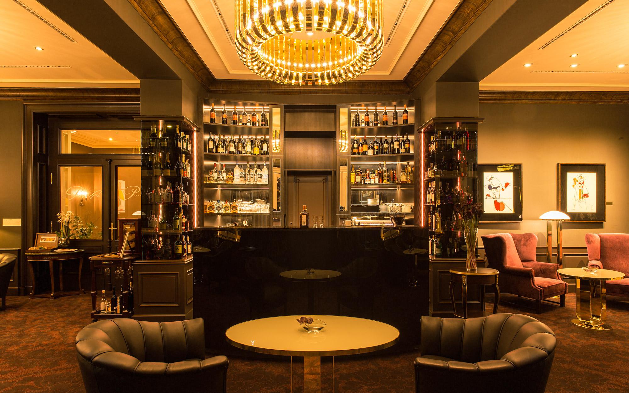 Le Palais Art Hotel Praga Exterior foto The bar at the Hotel de la Paix