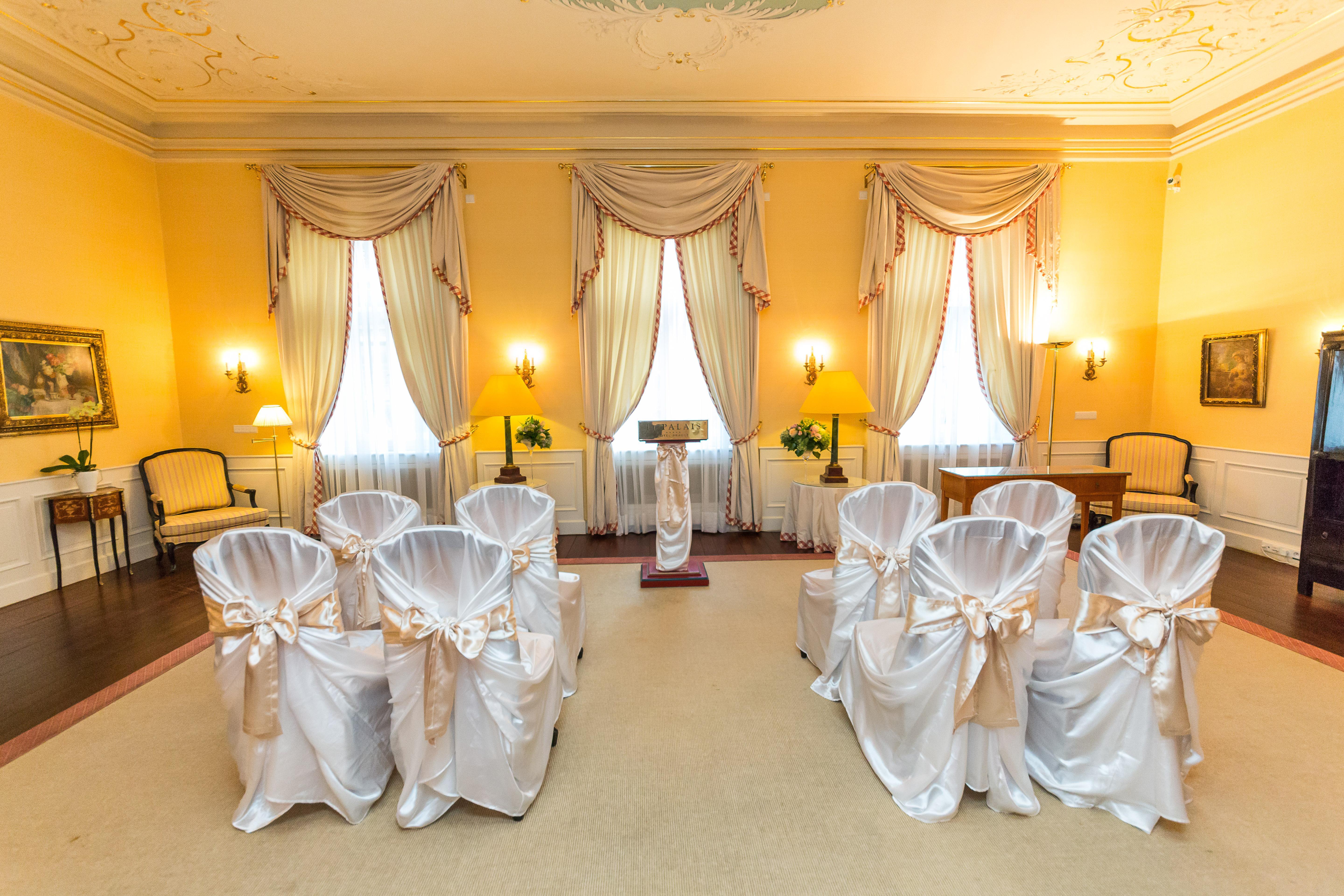 Le Palais Art Hotel Praga Exterior foto The interior of the registry office