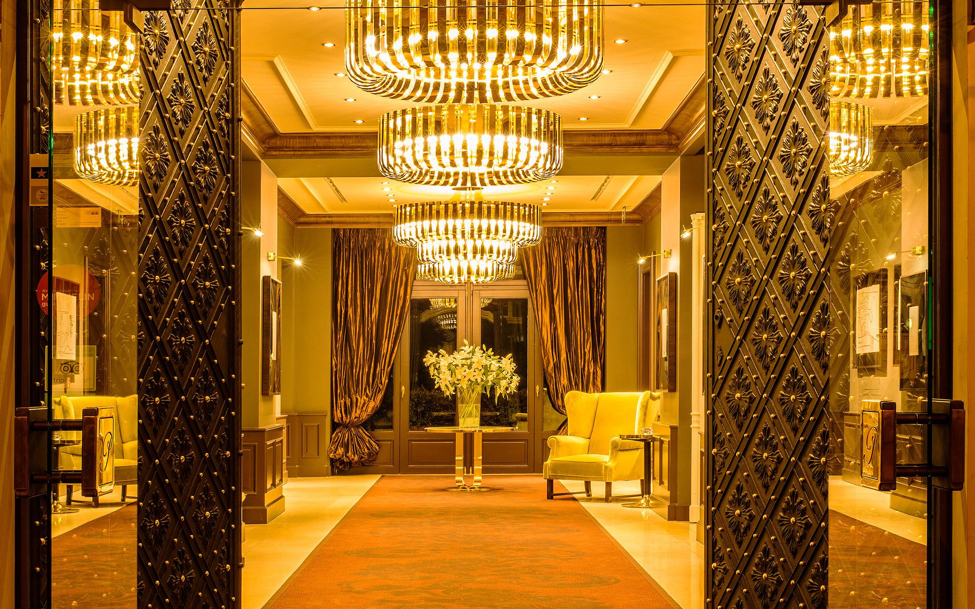 Le Palais Art Hotel Praga Exterior foto The lobby of the hotel