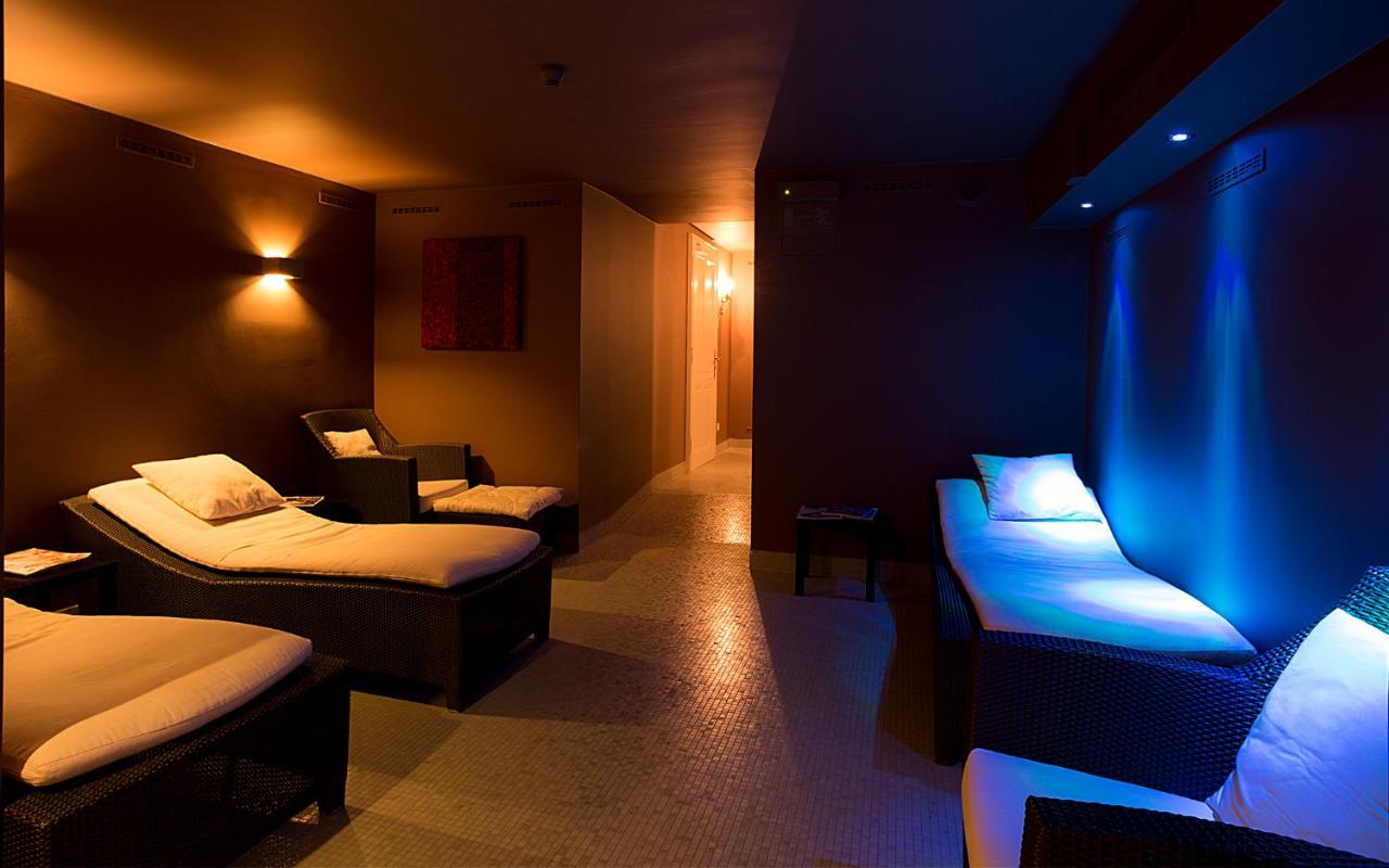Le Palais Art Hotel Praga Exterior foto The spa at the hotel